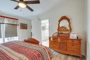 13 Mi to Lake Powell: Mtn-View Home w/ Deck & BBQ - Innenbereich