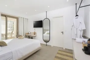 NŪSA suites & villas - Room