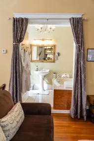 Burke Manor Inn & Pavilion - Zimmer