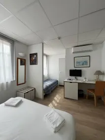 Hotel De La Mer - Zimmer
