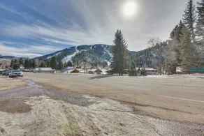Walkable Location! Mtn-View Condo in Red River - Interiör