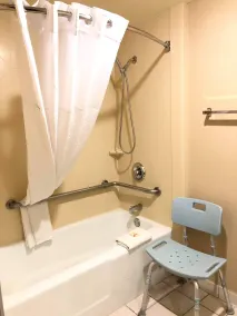 AmericInn by Wyndham Casper Event Center Area - Salle de bain
