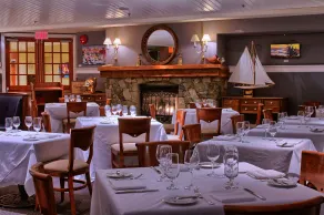 Poets Cove Resort & Spa - Restaurant