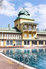 Office Base Bad Vöslau MOTEL - Piscina