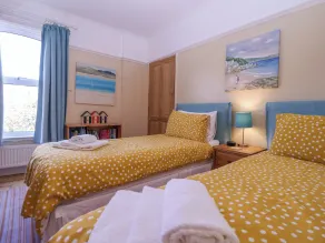 Familienorientiertes charmantes Landhaus mit Garten | Strandblick | Haustierfreundlich - Zimmer