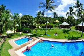 Nomads Airlie Beach - Piscina