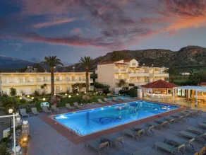 GK Beach Hotel - Basseng
