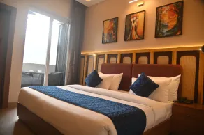 Aarush Hotel & Resort - Room