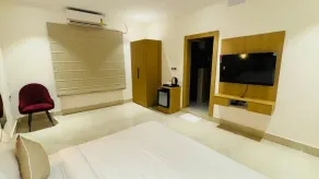 Hotel Amber Inn - 800m from Prayagraj Junction - Room