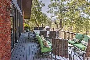 Lake Arrowhead House w/ Lake Views & Wet Bar! - Intérieur