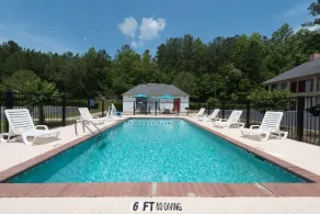 Super 8 by Wyndham Alexander City - Piscina