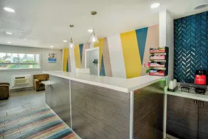 Studio 6 Suites Albany, OR - Hall
