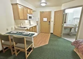 Birch Hill Suites Dayton - WP AFB  - Rum