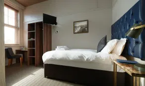 The Falcon Hotel - Chambre
