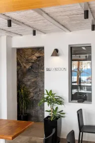 Amaze Suites - Reception