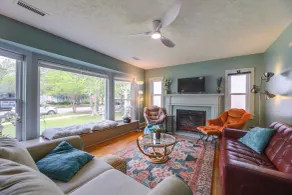 Walkable Escape in Dtwn Burgaw! Quiet Home w/ Yard - Interiør