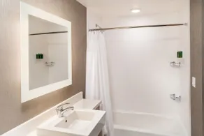 SpringHill Suites by Marriott Irvine Lake Forest - Salle de bain