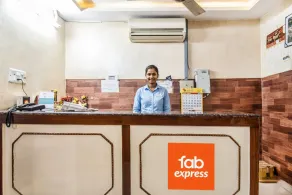 FabHotel Aditya Yatri Nivas - Nr Tirupati Railway Station - Réception