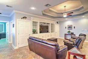 Waterfront Slidell Home w/ Boat Dock & Canal View! - Innenbereich