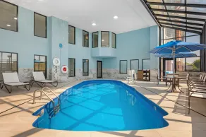 Holiday Inn Express & Suites Indianapolis - East by IHG - Piscine