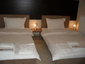 Kyknos De Luxe Hotel - Room