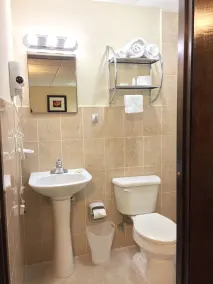 S.J. Suites Hotel Old - Baño