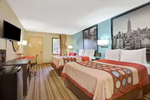 Super 8 by Wyndham Forest Park - Chambre