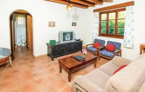 Stunning Home in Miliou Paphos With 3 Bedrooms, Sauna and Outdoor Swimming Pool - Exterior