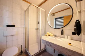 Boutique House happYellow Saalbach mit Joker Card - Badrum