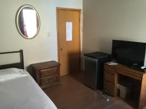 Avenues Hostel - Room