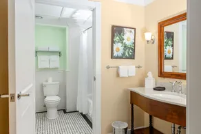 Mills Park Hotel - Bathroom