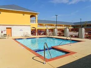 Scottish Inns & Suites Timber Creek, Houston, TX - Pool