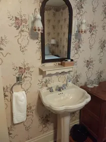 Avery House Bed & Breakfast - Bad
