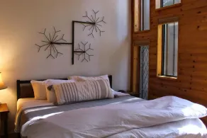 Two Bridges Lodge - Camera