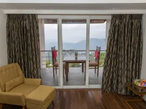 Renest Dunsvirk Court Mussoorie - Utsikt från rummet