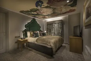 The Three Swans Hotel, Hungerford, Berkshire - The Coaching Inn Group - Room