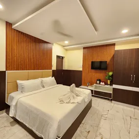 Hotel Dusk and Dawn - Room