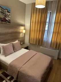 Hotel Prizreni - Room