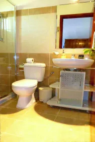 Skaros House - Bad
