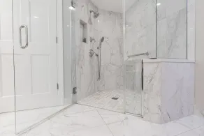 The Geneva Inn - Bathroom
