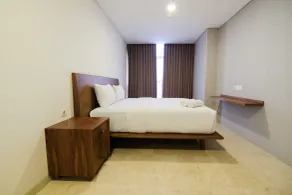 Best Choice Modern 2BR L'Avenue Apartment By Travelio - Rum