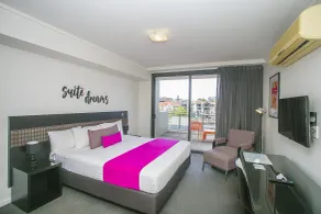 East Perth Suites Hotel - Room