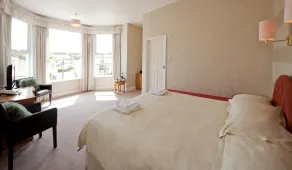 Marine Hotel - Room
