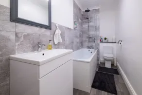 Brunswick in Brighton and Hove by 9S Living - Bagno