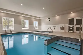 Park Inn by Radisson, Kelowna - Pool