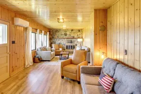 Hackensack Waterfront Retreat on Tenmile Lake - Intérieur