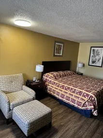 Somatel Goodlettsville - Room