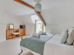 Middle Dean Farmhouse - Rum