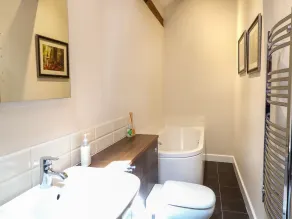 The Barnhouse - Bathroom