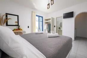 Blue Heart Luxury Suites - Room